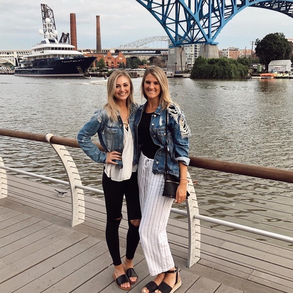 Meet your Posher, Tory - Picture 3 of 5